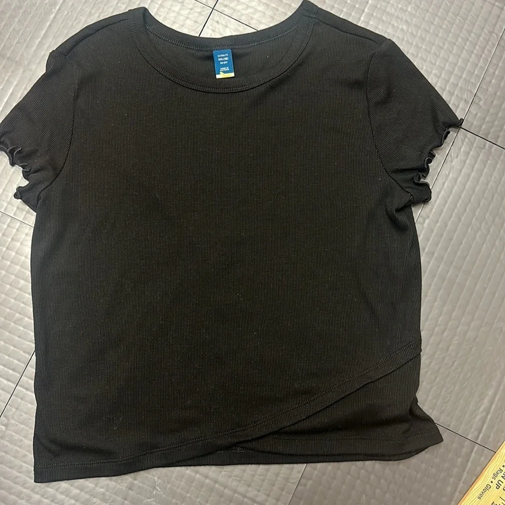OLD NAVY GIRLS SIZE 18 XXL GO-DRY ULTRALITE T SHIRT BLACK